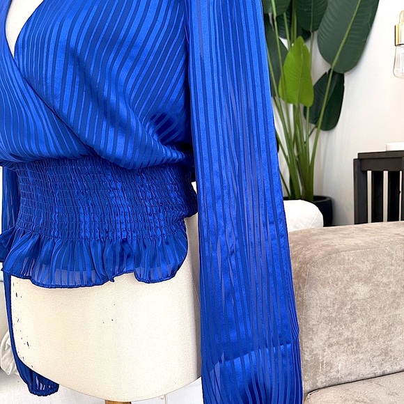 Royal blue sheer striped top - Picture 2 of 4